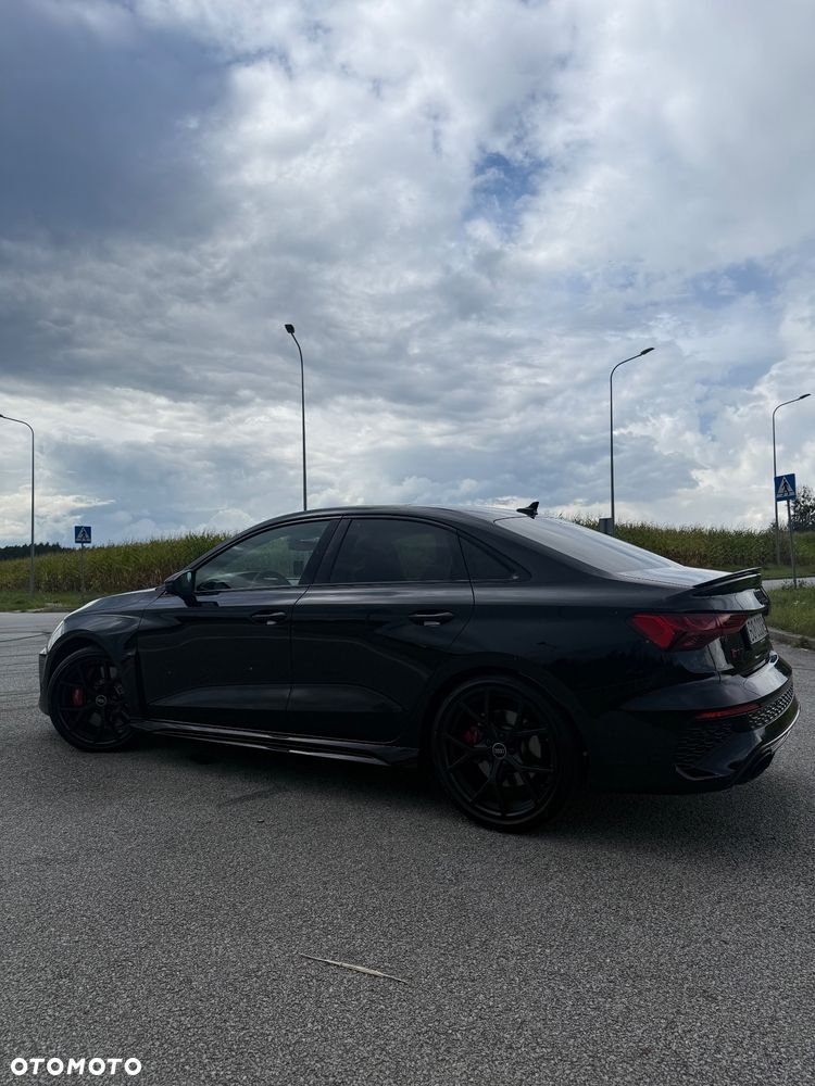 Audi RS3 Limousine - 4