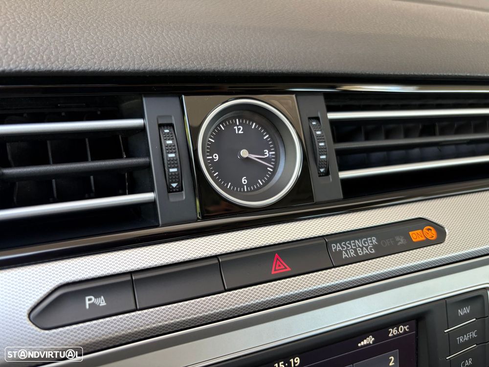 VW Passat Variant 2.0 TDI Confortline - 15