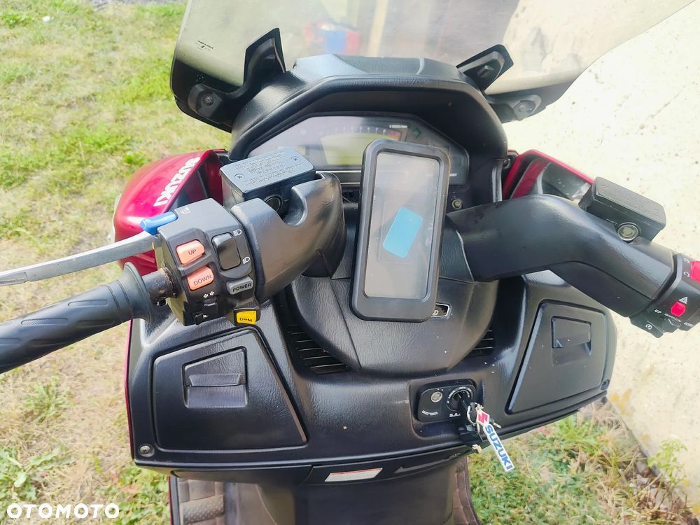 Suzuki Burgman - 9