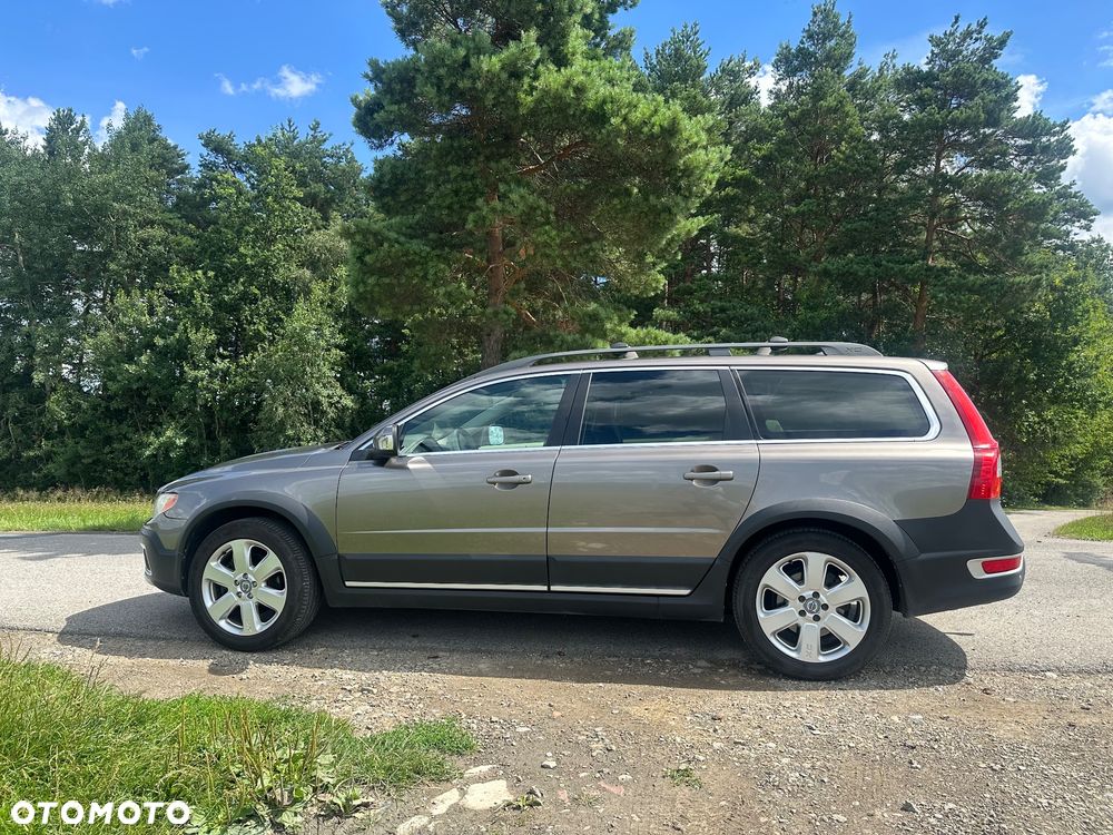 Volvo XC 70 D5 AWD Geartronic Summum - 2