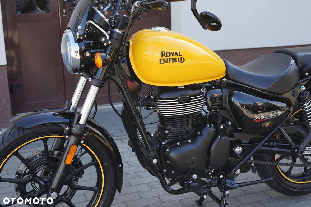 Royal Enfield Meteor - 30