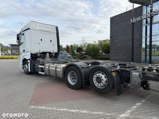Mercedes-Benz 2545 - 11