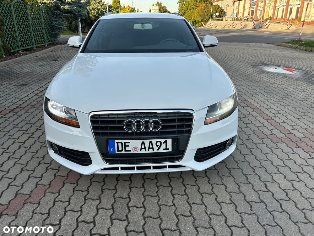 Audi A4 Avant - 16