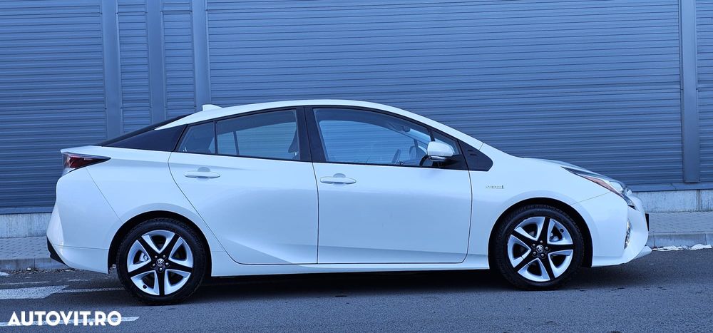Toyota Prius - 5