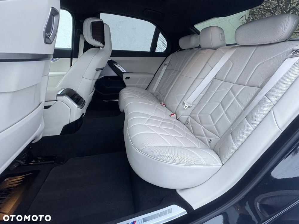 BMW Seria 7 - 7