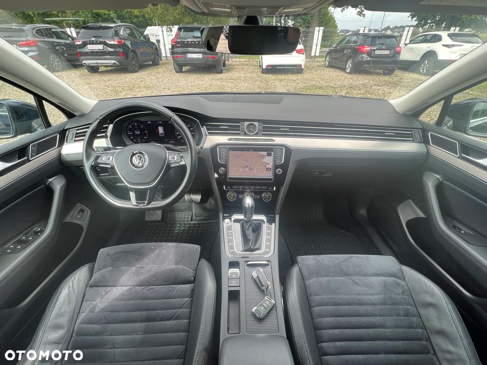 Volkswagen Passat Variant 2.0 TDI SCR DSG BlueMotion Highline - 16