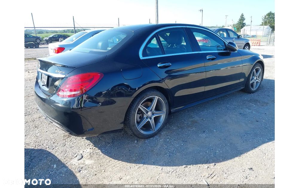 Mercedes-Benz Klasa C 300 7G-TRONIC AMG Line - 4