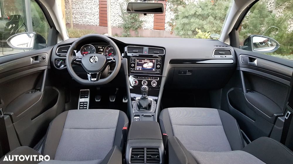 Volkswagen Golf 1.6 TDI DPF BlueMotion - 5
