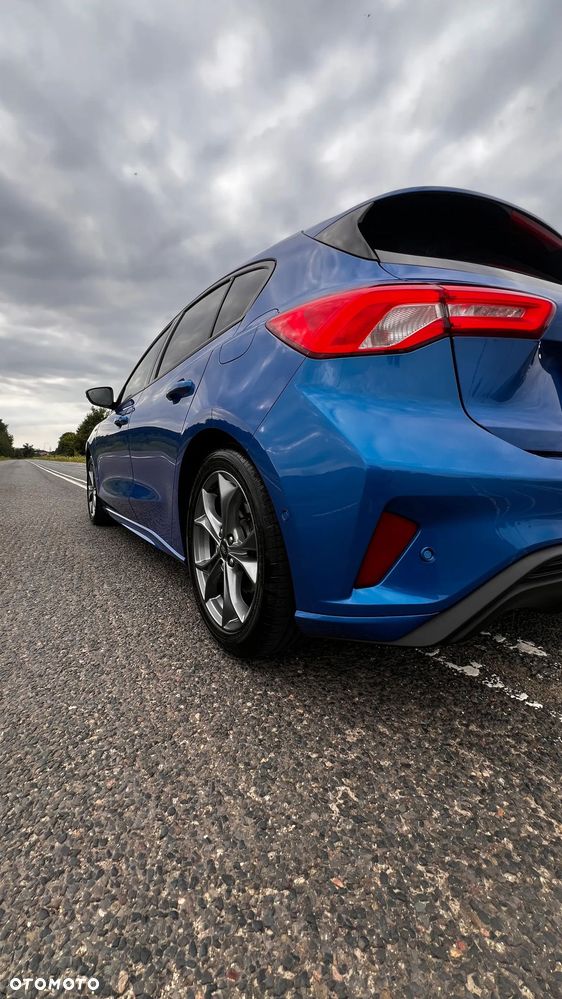 Ford Focus 1.0 EcoBoost mHEV ST-Line - 23