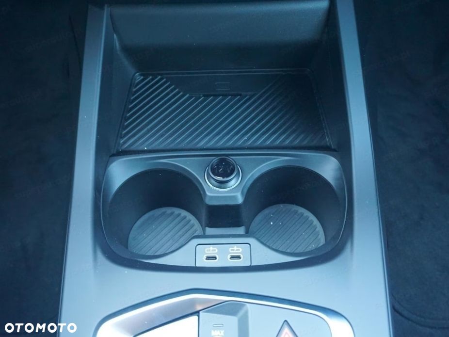 BMW Seria 2 220 mHEV - 11