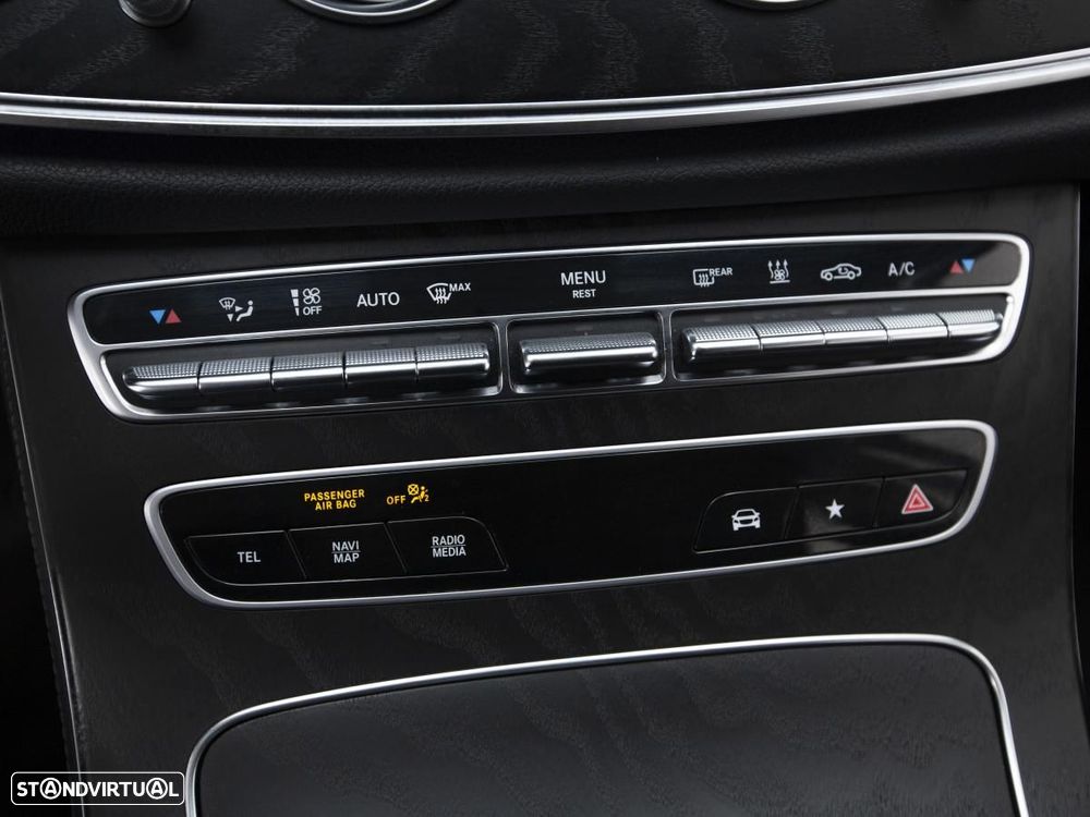Mercedes-Benz E 300 de 4Matic 9G-TRONIC - 24