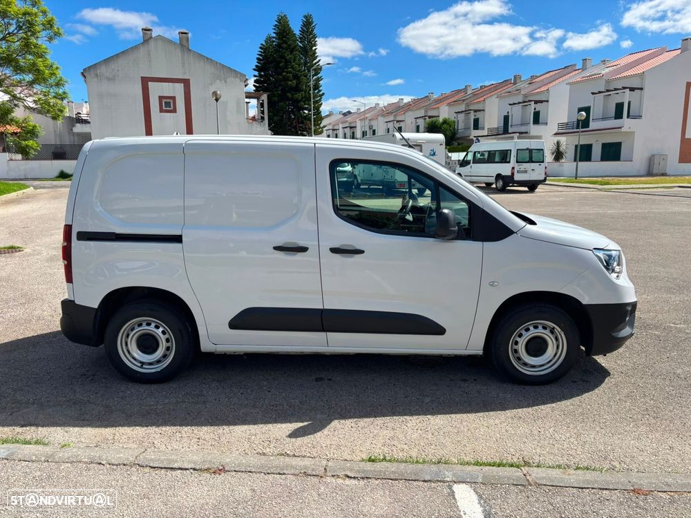 Opel Combo 1.5 CDTi 102cv L1 H1 ENJOY - AC - IVA DEDUTÍVEL - 9
