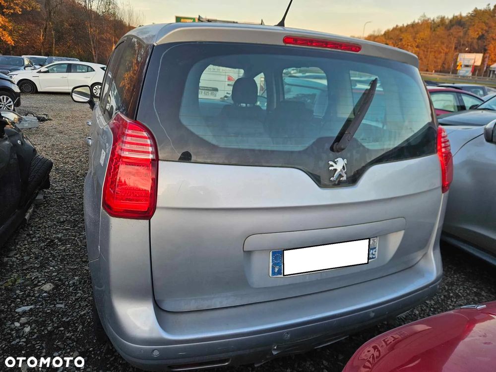 Peugeot 5008 - 5