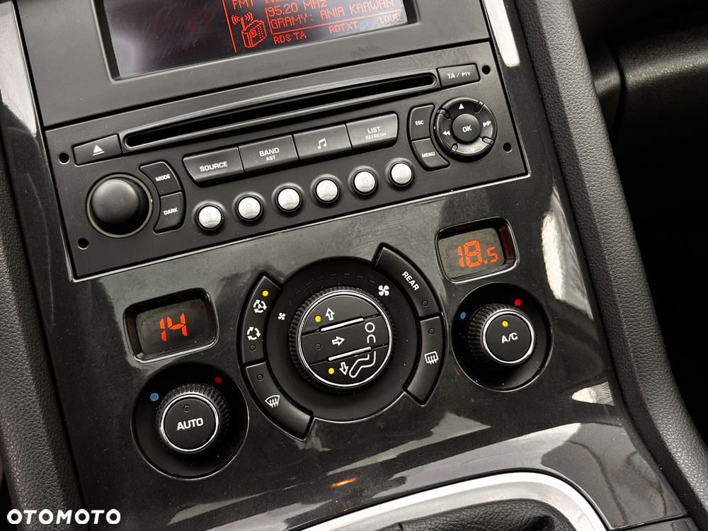 Peugeot 5008 HDI FAP 150 Family Plus - 30