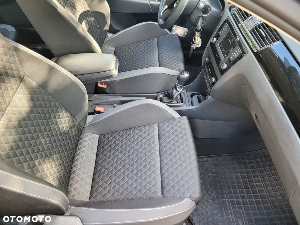 Skoda RAPID Spb 1.2 TSI Ambition - 8