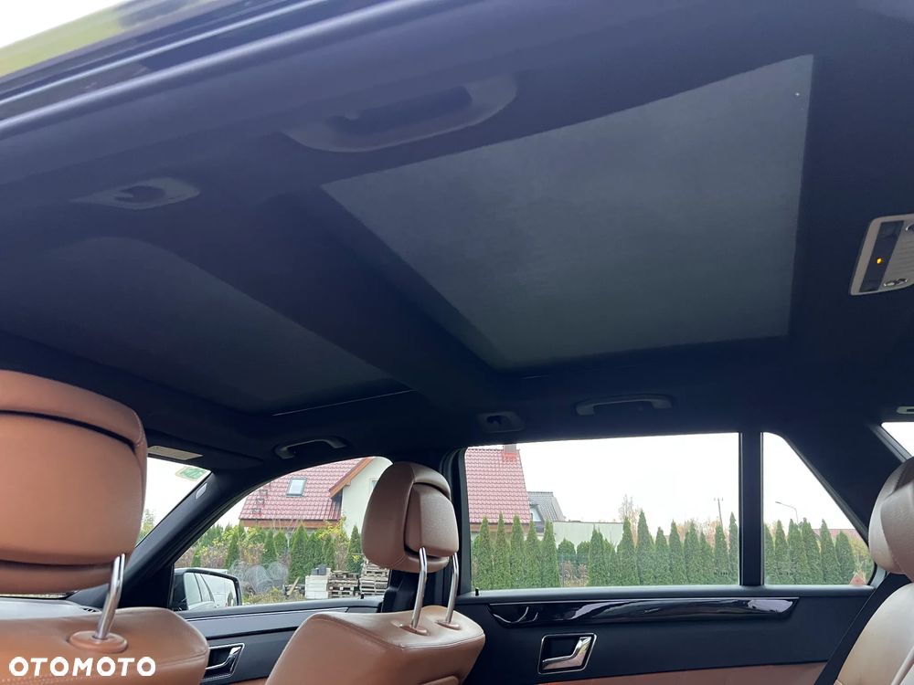 Mercedes-Benz Klasa E 220 T CDI DPF BlueEFFICIENCY Automatik Avantgarde - 31