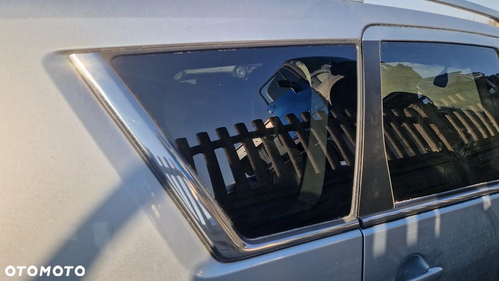 PEUGEOT 4007 SZYBA KAROSERYJNA PRAWY TYŁ - 1