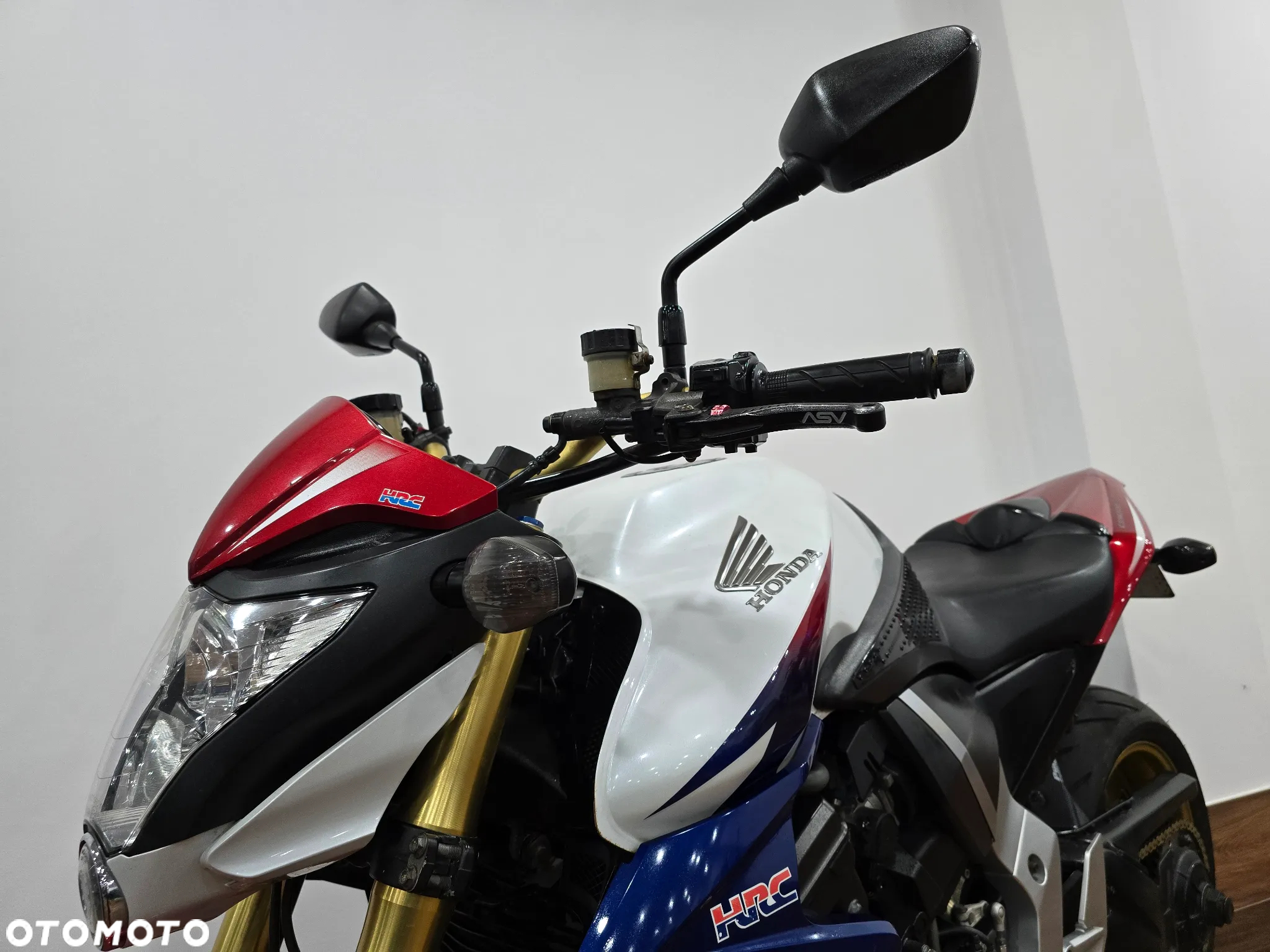 Honda CB - 23