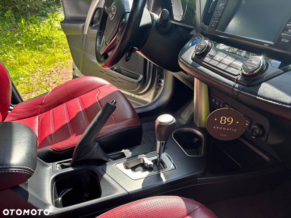 Toyota RAV4 Hybrid Selection 4x4 - 8