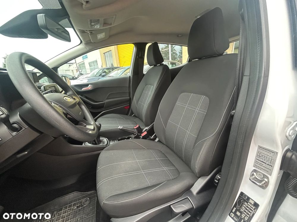 Ford Fiesta 1.1 S&S TREND - 6