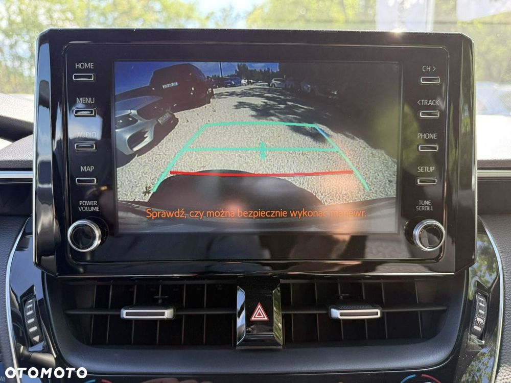 Toyota Corolla 1.8 Hybrid Comfort - 28