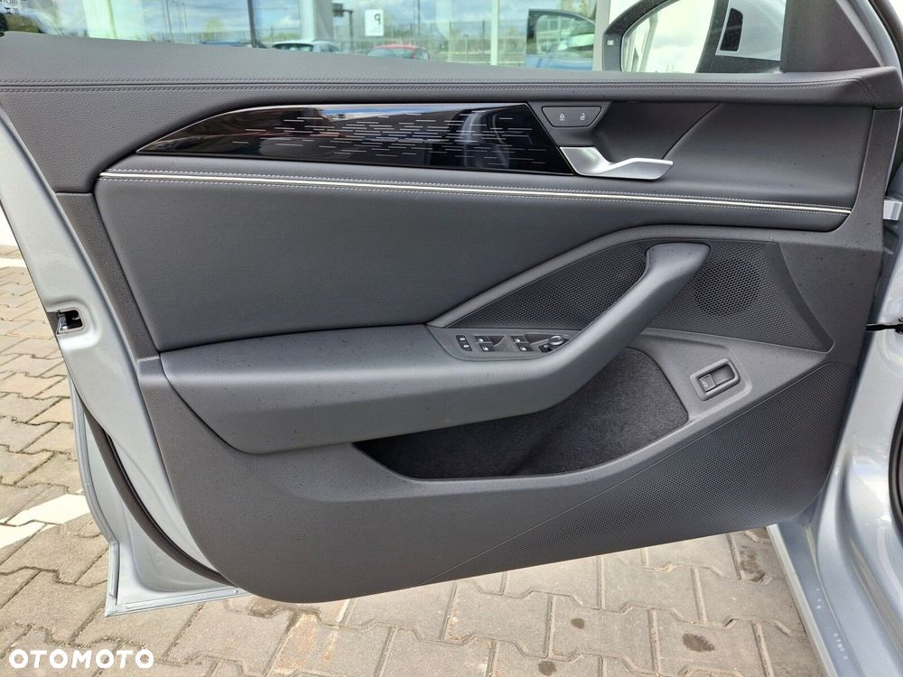 Volkswagen Passat - 11