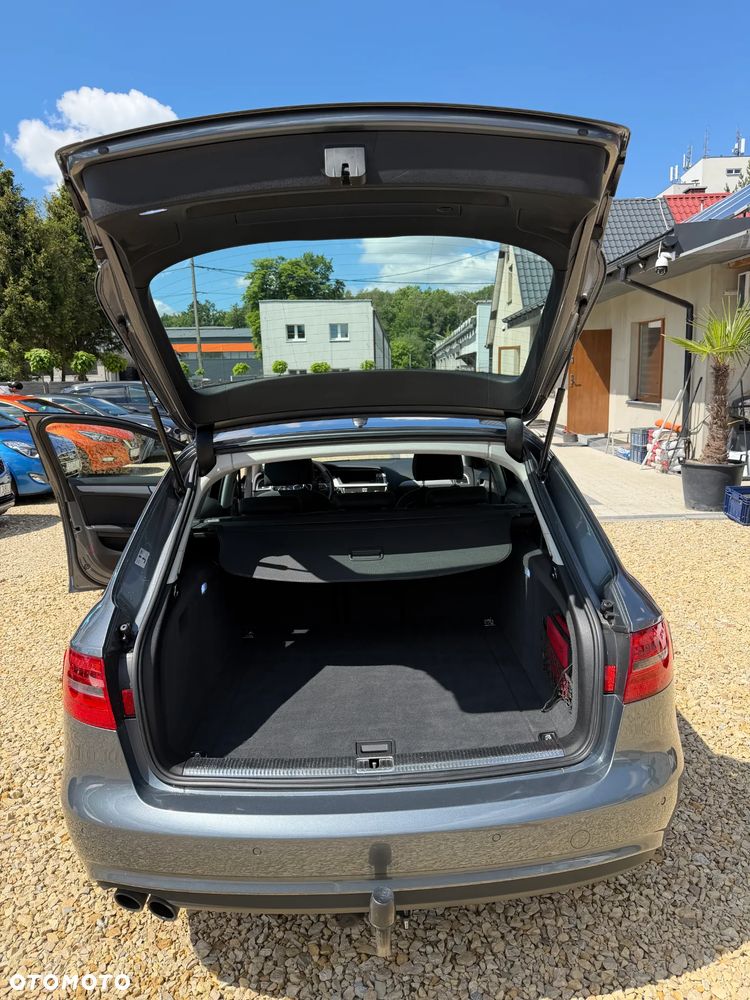 Audi A4 Avant 2.0 TDI DPF clean diesel multitronic S line Sportpaket - 19