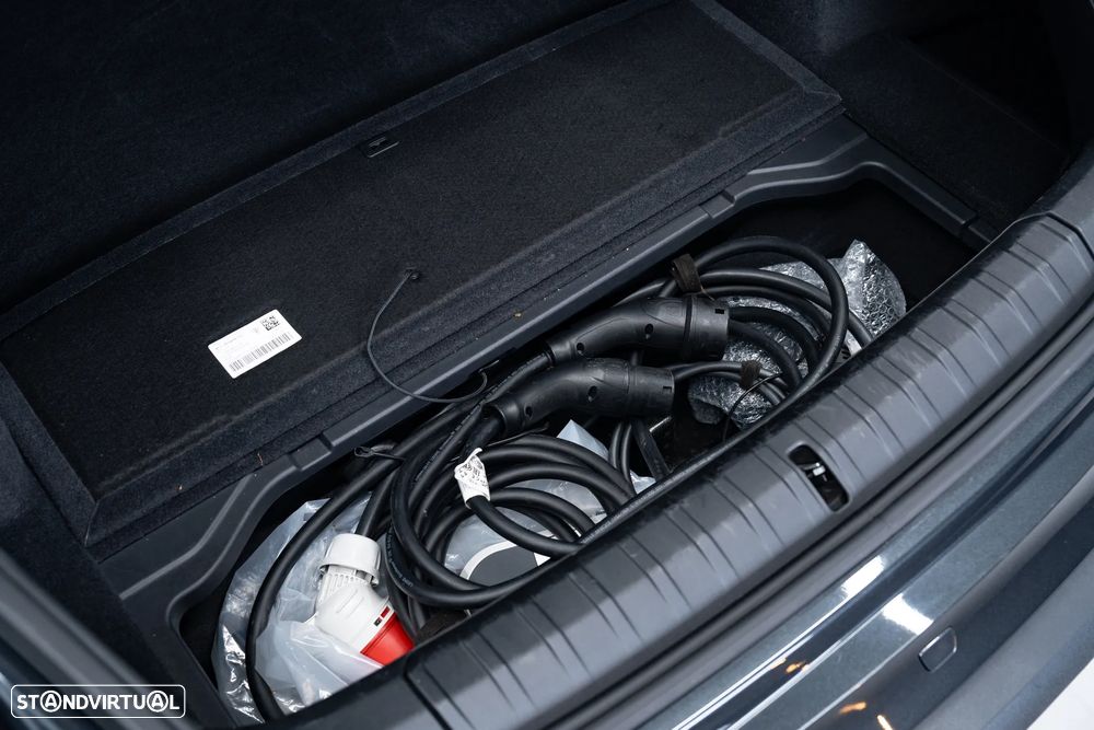 Porsche Taycan Sport Turismo Standard - 14
