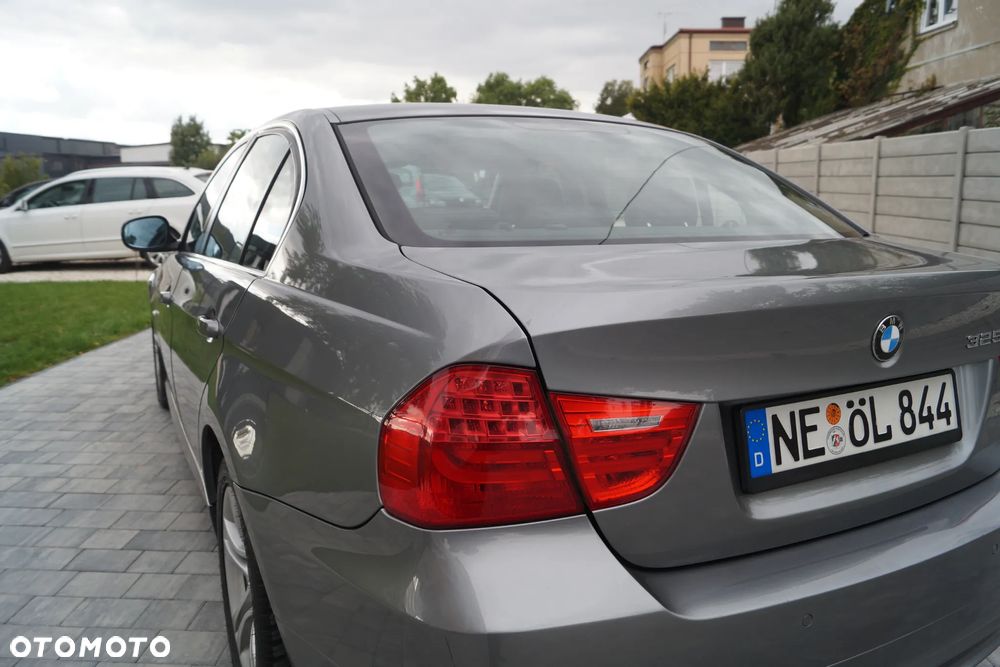 BMW Seria 3 325i - 21