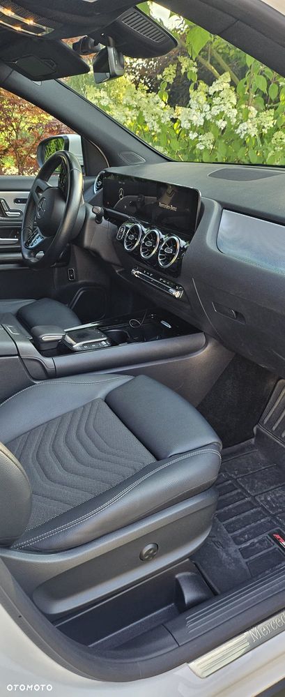Mercedes-Benz GLA 200 Business Edition - 12