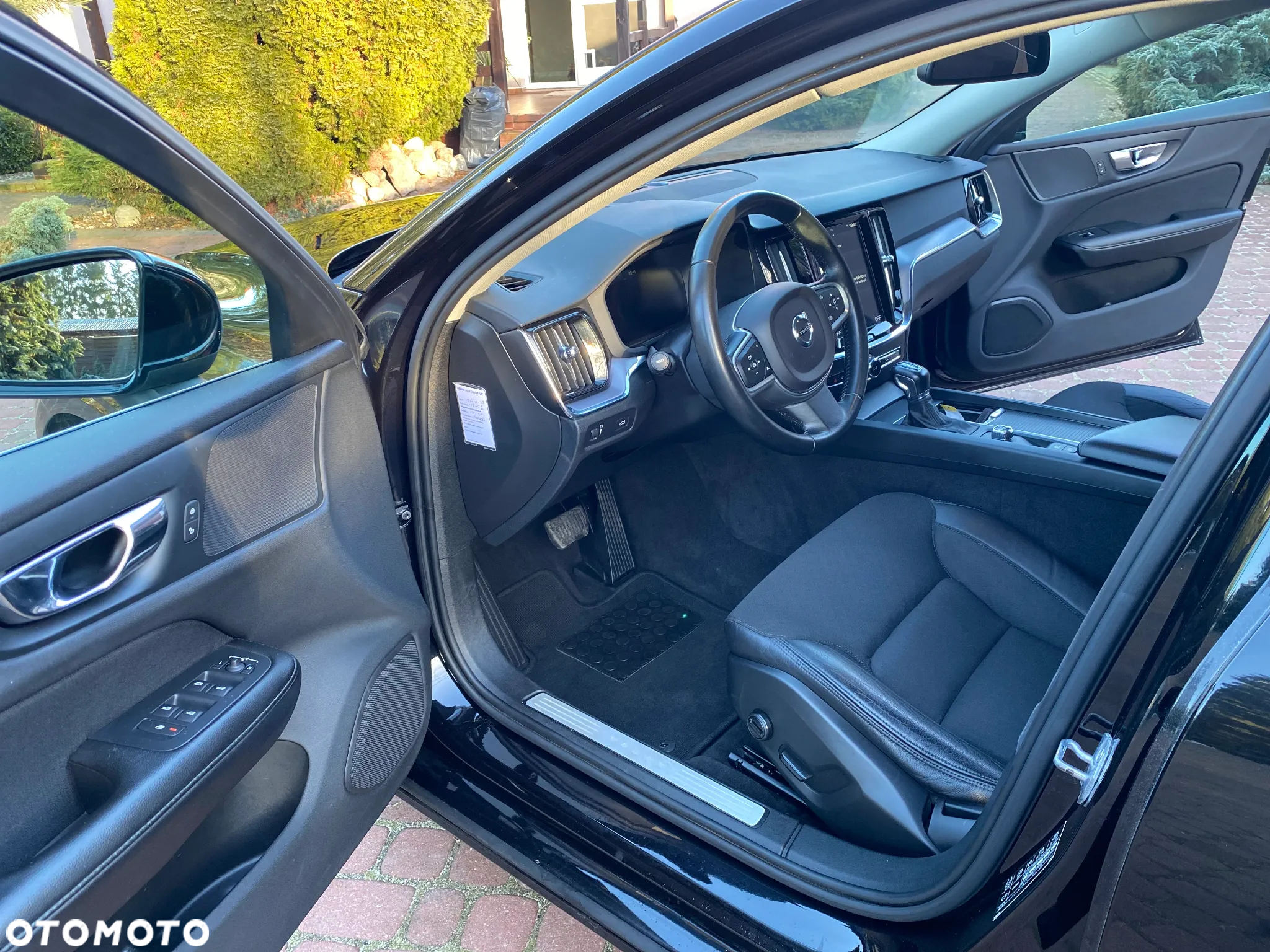 Volvo V60 D4 Momentum - 8