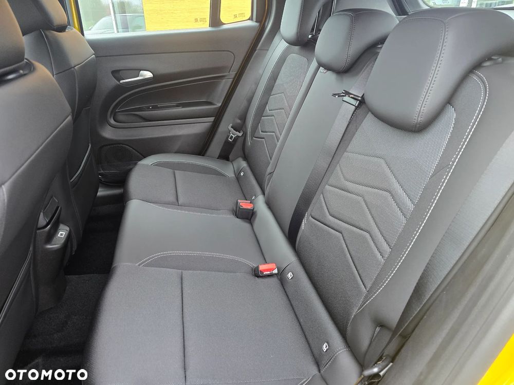 Jeep Avenger 1.2 T3 mHEV Altitude FWD eDCT6 - 12