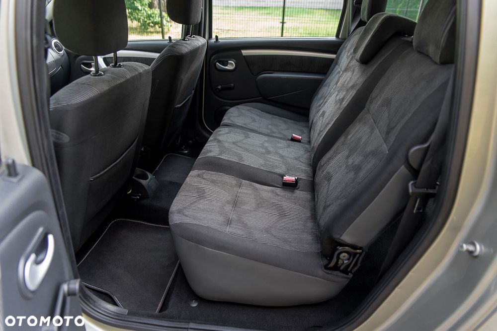 Dacia Logan 1.6 16V Laureate BL - 23