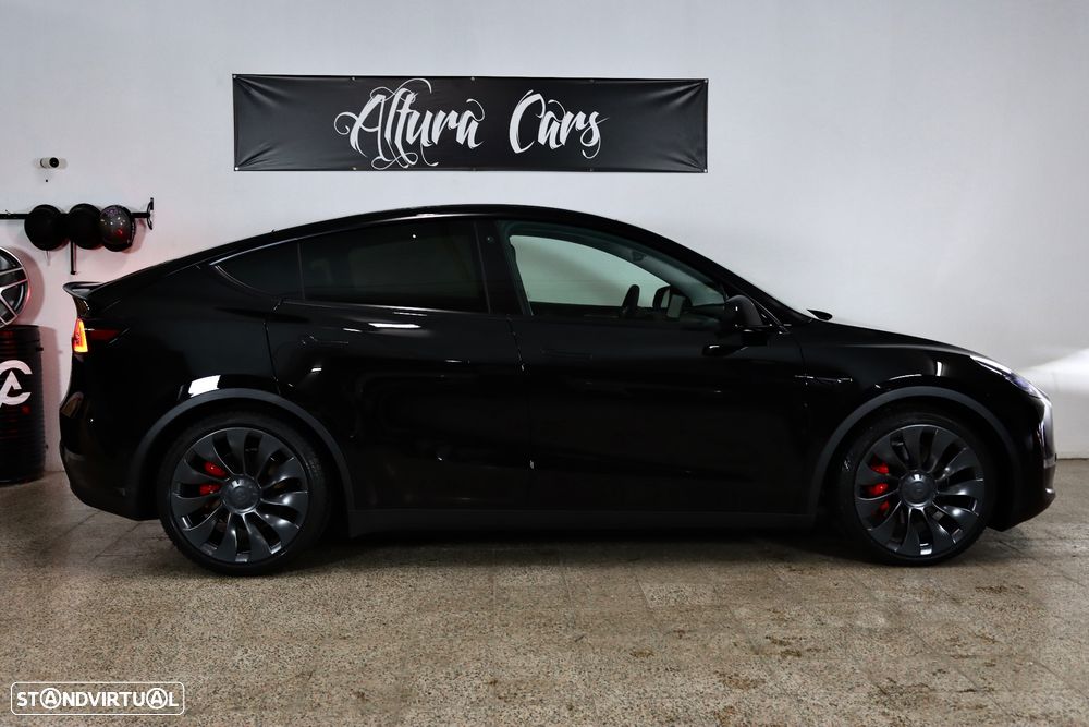 Tesla Model Y Performance Tração Integral - 41