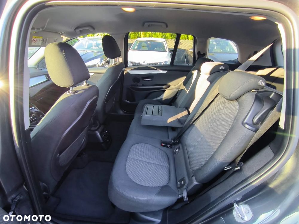 BMW Seria 2 216d GT Sport Line - 8