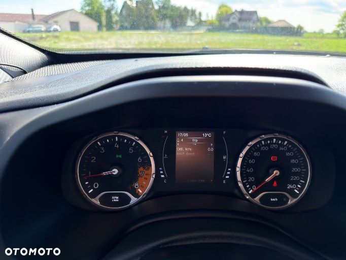Jeep Renegade 1.6 E-TorQ Sport FWD - 8