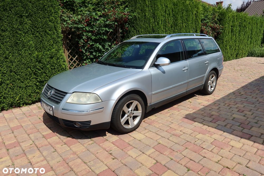 Volkswagen Passat 1.9 TDI Highline - 1
