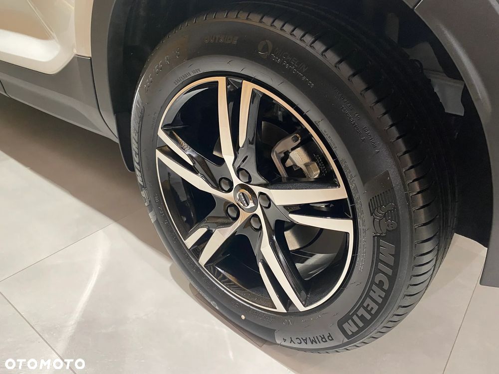 Volvo XC 40 B3 Plus Dark - 7