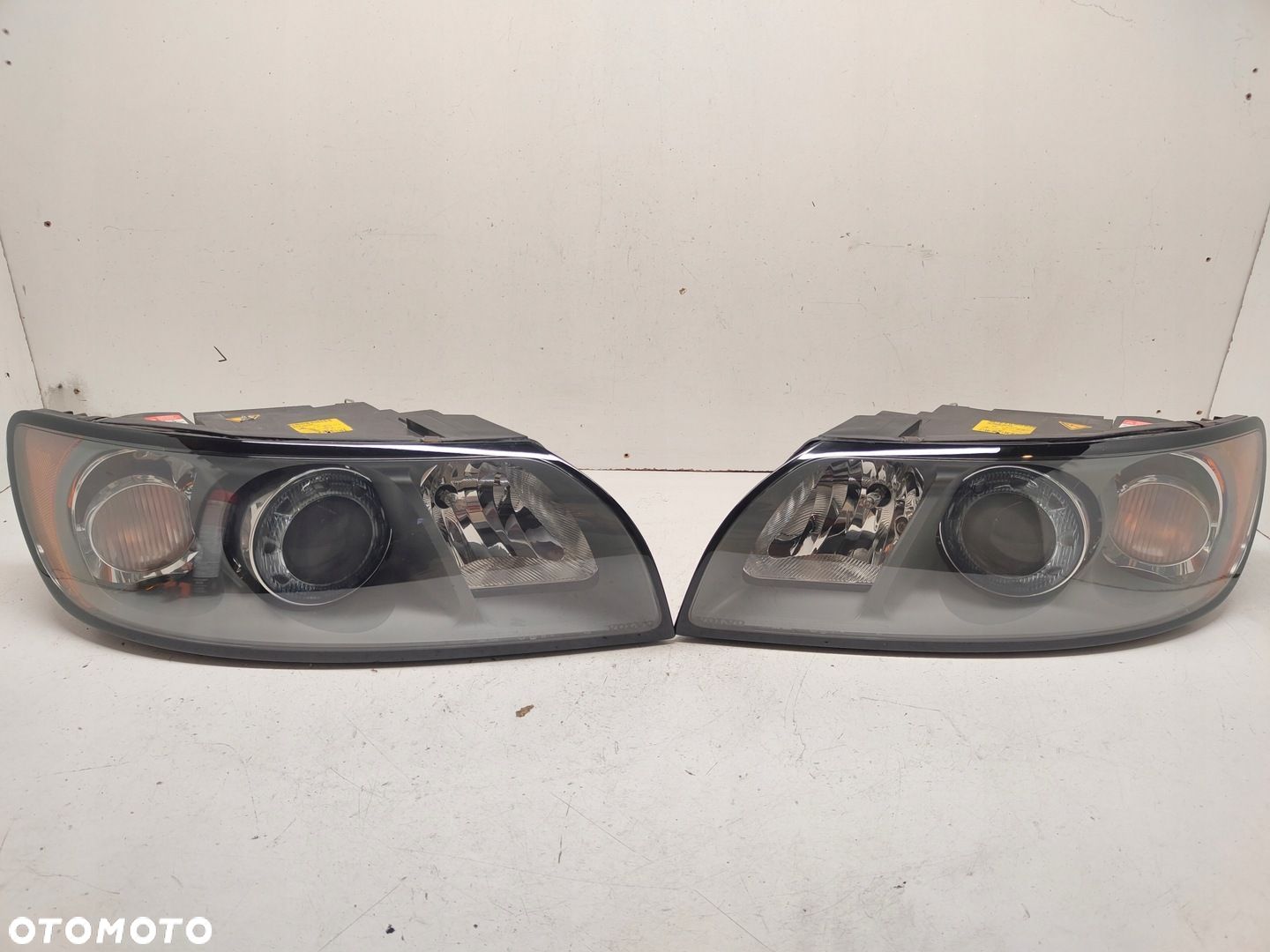 VOLVO V50 S40 XENON KOMPLET LAMP PRZEDNICH 30698890, 30744681 - 1