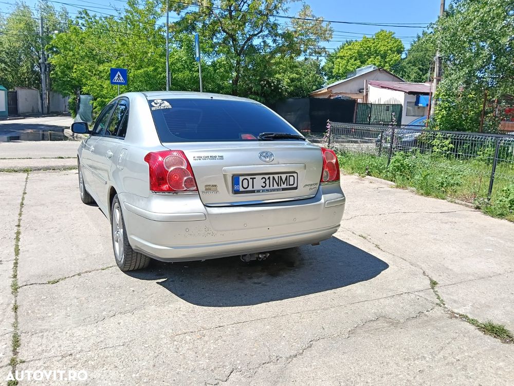 Toyota Avensis 2.2 D-CAT Executive - 17