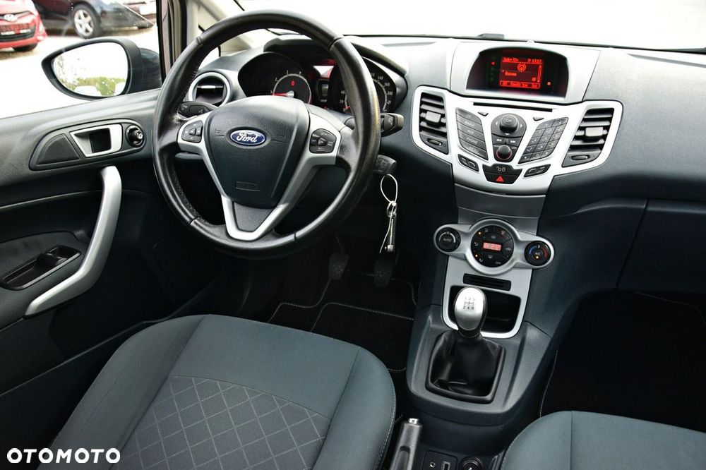 Ford Fiesta - 35