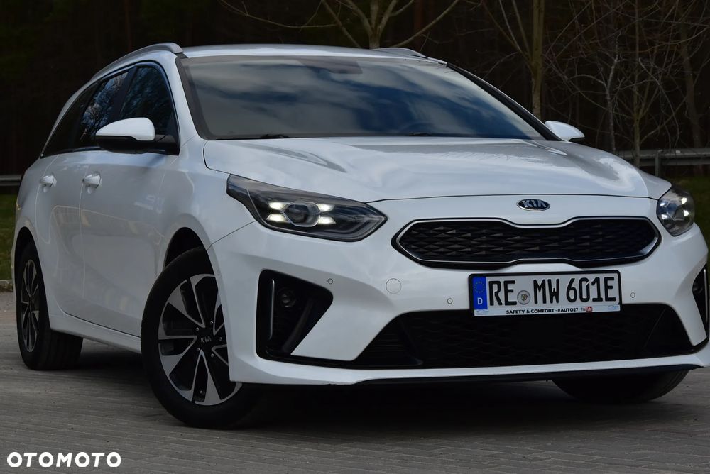 Kia Ceed 1.6 GDI DCT OPF Platinum Edition - 35