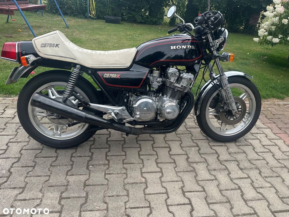 Honda CB - 1