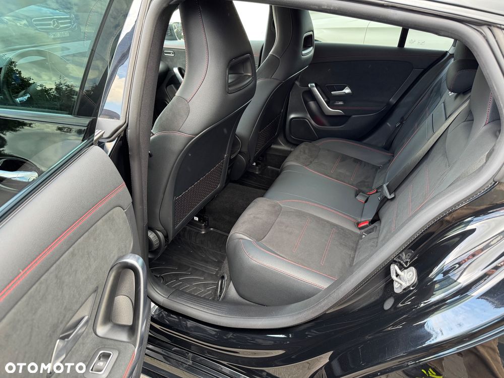 Mercedes-Benz CLA 200 d AMG Line 8G-DCT - 25