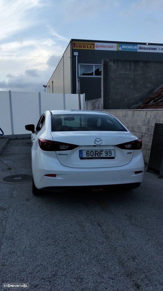 Mazda 3 Sedan - 4