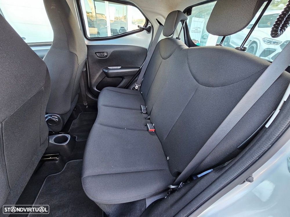 Toyota Aygo 1.0 - 11