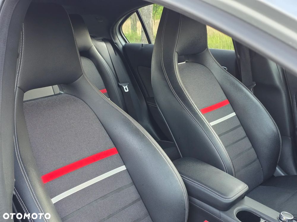 Mercedes-Benz Klasa A 180 (BlueEFFICIENCY) Urban - 9
