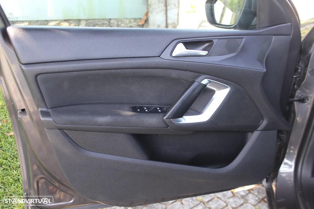 Peugeot 308 1.6 HDi Executive CVM6 - 7