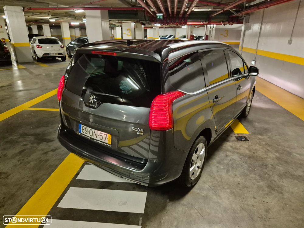 Peugeot 5008 1.6 E-HDi Allure 2-Tronic - 12