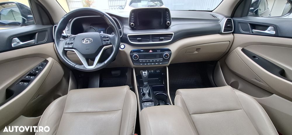 Hyundai Tucson 1.6 T-GDi 4WD 7DCT Luxury+ - 11